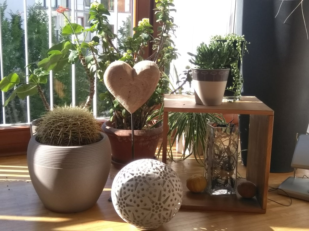 Thankgoods großes massives Deko-Holzherz aus massivem Pappelholz mit Stahlfuß in drei Größen-2